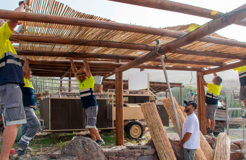 El Ayuntamiento acondiciona los techos  de La Cardonera de Veneguera