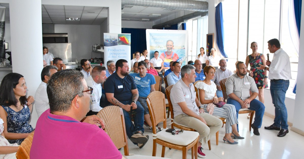 Mogán celebra un encuentro de profesionales para mejorar el posicionamiento del atún del municipio