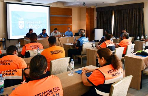 El Ayuntamiento organiza un curso de formación básica de Protección Civil para voluntarios y policías locales