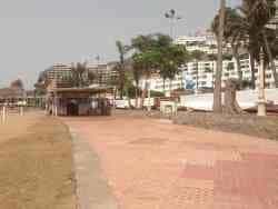 El Ayuntamiento retira los elementos ilegales que ocupan el dominio público en las playas de Mogán