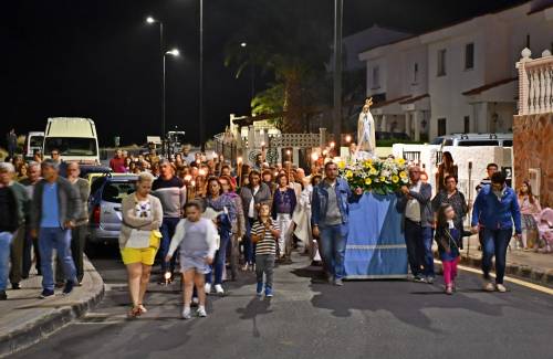 La Semana Cultural de Veneguera culmina con la procesión de las antorchas en honor a la Virgen de Fátima