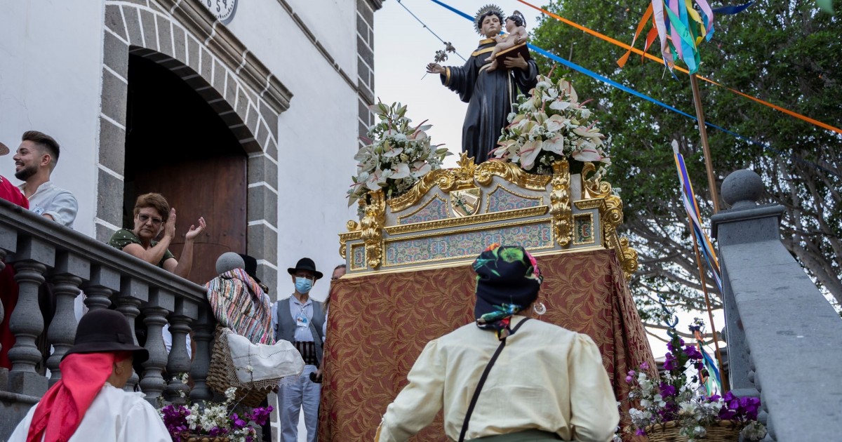 El sábado 15 carretas y 15 agrupaciones folclóricas participan en la  Romería-Ofrenda a San Antonio El Chico