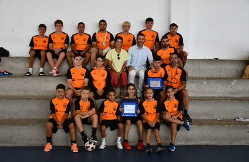 El Ayuntamiento reconoce la gran temporada del C.D Futsal Costa Mogán