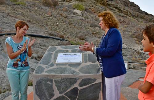 El Ayuntamiento de Mogán reconoce a Juan Hernández Moreno otorgándole su nombre al mirador de Playa de Mogán
