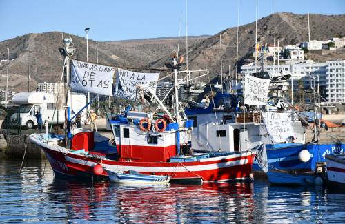 Mogán apoya a los pescadores del municipio que reivindican un mejor reparto de la cuota de atún