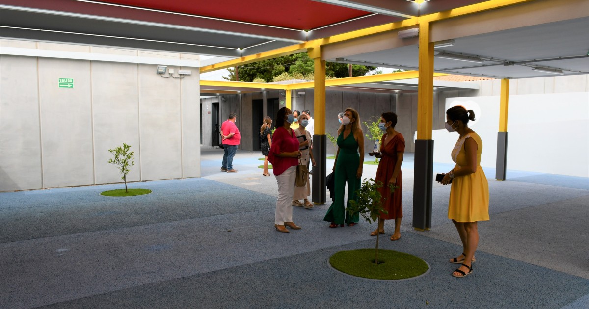 La directora general de Centros del Gobierno de Canarias visita la nueva Escuela Infantil de Arguineguín