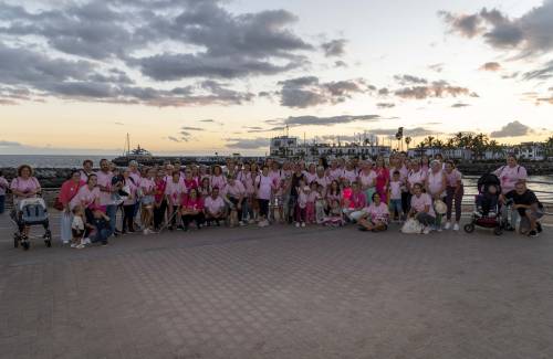 Mogán celebra una marcha  contra el cáncer de mama