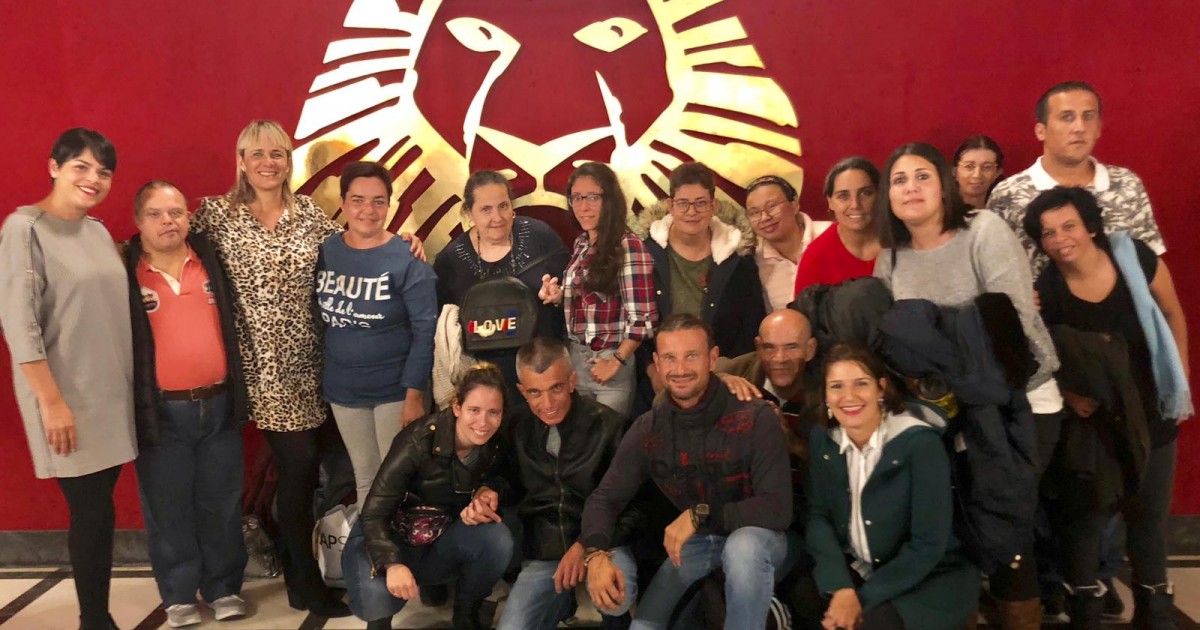 Los usuarios del Centro Ocupacional de Mogán viajan a Madrid