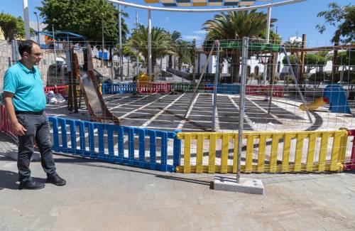El Ayuntamiento realiza actuaciones  de mejora en los parques infantiles