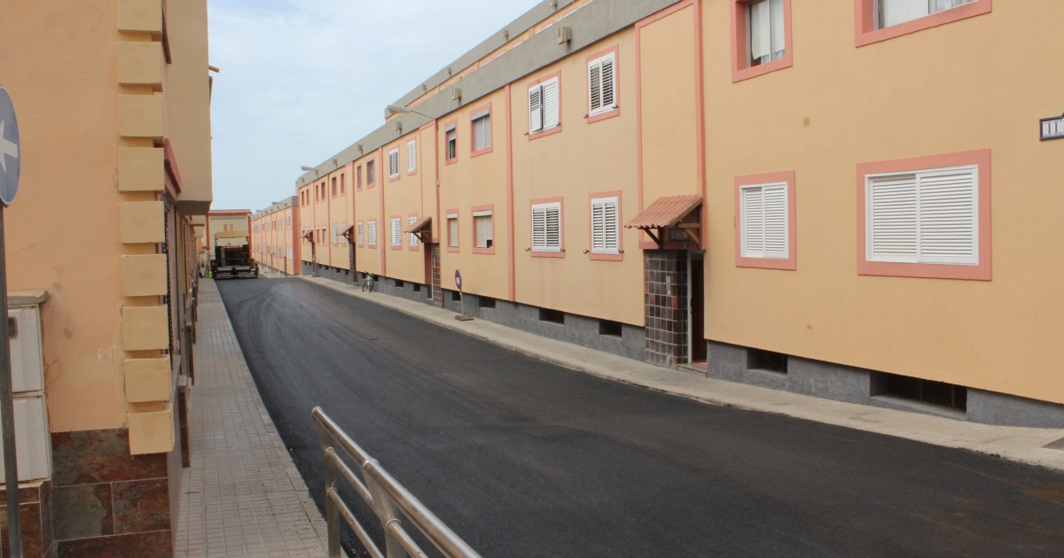 El Ayuntamiento de Mogán asfalta la calle Sima de Arguineguín