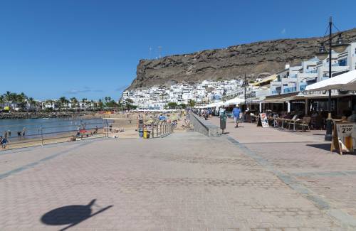 El Ayuntamiento adjudica las obras de rehabilitación del paseo de la playa de Mogán y calles aledañas