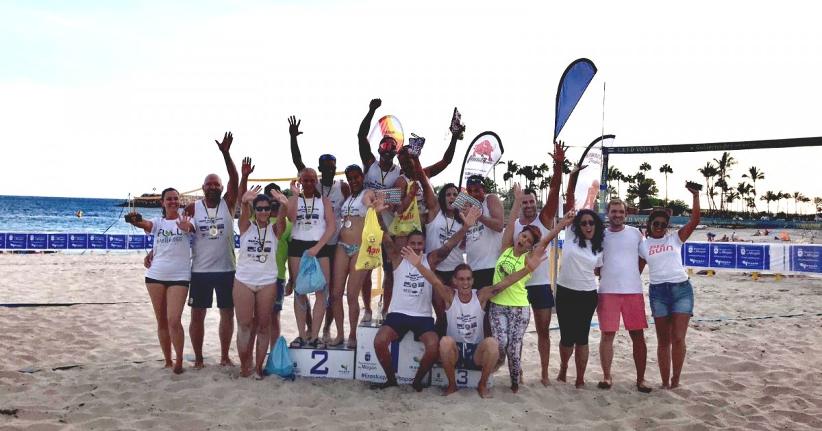 24 parejas se disputan el V Torneo Voley Playa Mixto Anfi del Mar