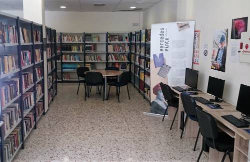 Mogán continúa la renovación del mobiliario de su Red de Bibliotecas